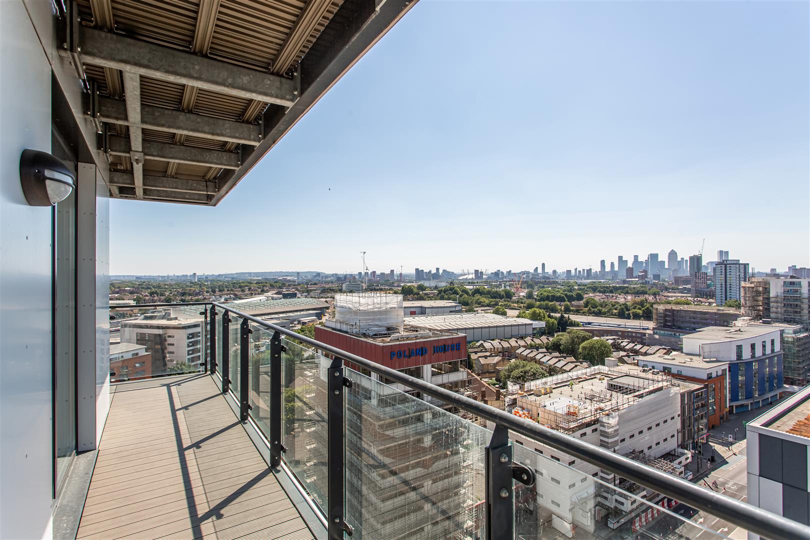 2 bed property in Velocity Building, Stratford